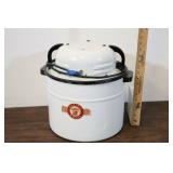 Vintage White Enamel Handyhot Electric Washer, 16"