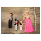 Pair Of Small Barbies And Pair Of Mini Dolls