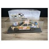 Rusty Wallace, #2 Miller Lite,1:24-scale Platinumr