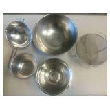 Assorted Stainless Mixing Bowls 5 Pcs