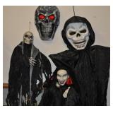 Creepy Halloween Props Skeletons And Lady Dracula