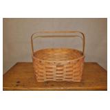 Wicker Basket Square Bottom Round Top