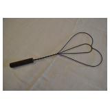 Blanket Beater Heart Shaped, Wood Handle
