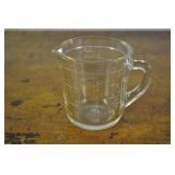 Vintage Pyrex 1 Cup Measuring Cup. 4 Inches