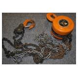 2 Ton Chain Hoist With Chains & Hooks 2 Ton Chain Hoist With Chains & Hooks