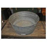 Galvanized Apple Bobbing Barrel 25" X11 1/2" Galvanized Apple Bobbing Barrel 25" X11 1/2"