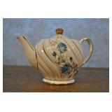 Sadler England Teapot, Vintage,  4.5"h X 7"w