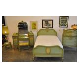 Vintage American Painted Cottage Bedroom Suite Vintage American Painted Cottage Bedroom Suite