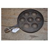 Griswold No. 32 962, Apple Cake Pan Griswold No. 32 962, Apple Cake Pan