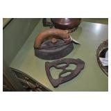 Antique Sad Iron And Rest, W H Howell Co