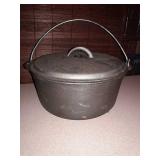 Cast iron fryer-dutch oven. 14x7", chinese.