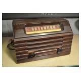R C A Victor Tube Radio, Vintage C1940s R C A Victor Tube Radio, Vintage C1940s