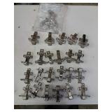 25 cabinet hinges, mostly grass.