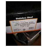 Joist metal connector, 1-1/2, ring shank. 1/2 box