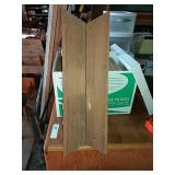 Primitive wall cabinet, 2 doors, 2 shelves, 4