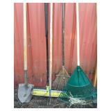 Assrt lot of garden tools- shovel, 2 leaf