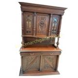 Continental Renaissance Revival Carved Oak Buffet