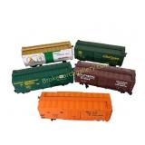 Lot of Five G Scale Lionel Boxcars