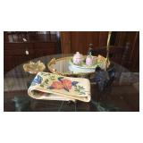 5 Assorted Decorative Items