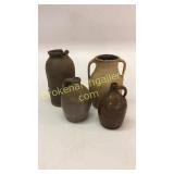 4 Pieces Pottery
