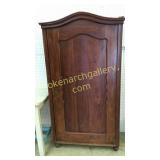 Dome Top Wardrobe