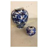 2 Asian Porcelain Vases