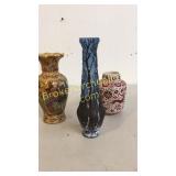 3 Vases
