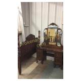 Deco Vanity & Full Size Deco Bed