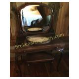 Mahogany Vanity W Bench & Decorative Tray