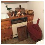 8 Decorative Items