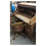 Vintage Oak S Roll Desk & Chair