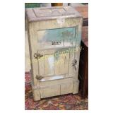 Diminutive Oak Icebox