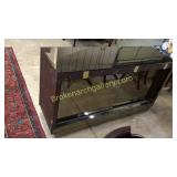 Mirrored Console