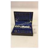 76 Piece Set Farberware Flatware with Case