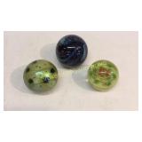 3 Lundberg - Strong Paperweights