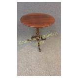 Queen Anne Mahogany Tilt Top Tea Table