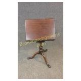 Queen Anne Mahogany Music Stand