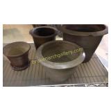 4 Pottery pots