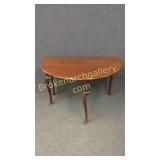Period Queen Anne Philadelphia Drop Leaf Table