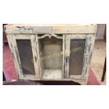 Shabby Painted Cabinet Top