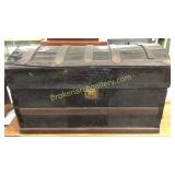 Dome Top Trunk, Linens