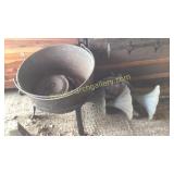 Cast Iron Pot, Lights, Dutch Oven