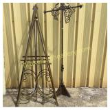 3 Metal Easles & Decorative Element