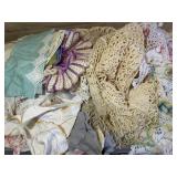 VINTAGE LINENS, VINTAGE DOILIES (127+)