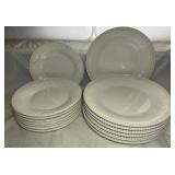 LENNOX BUTLERï¿½S PANTRY Dish Set (15)