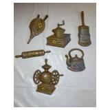MIDWEST CAST METAL WALL HANGS (6)