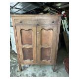 PRIMITIVE PIE SAFE ANTIQUE PIE CABINET