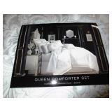 J-queen New York Queen Bed Set