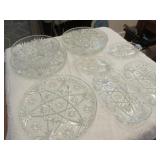Starburst Depression glass: 4 large trays (14"-16" Starburst Depression glass: 4 large trays (14"-16"