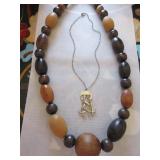 Vintage turned wood bead necklace, unique Vintage turned wood bead necklace, unique